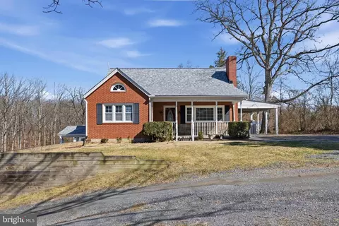 1064 Strasburg Rd, Front Royal, VA 22630