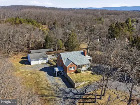 1064 Strasburg Rd, Front Royal, VA 22630