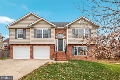 1207 Oden St, Front Royal, VA 22630