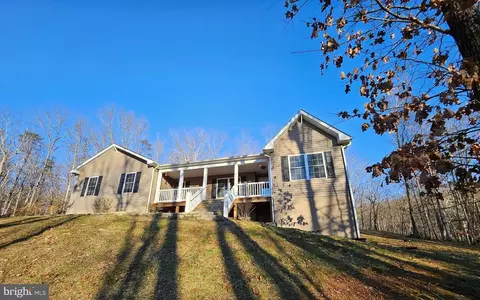 1152 Blue Mountain Rd, Front Royal, VA 22630