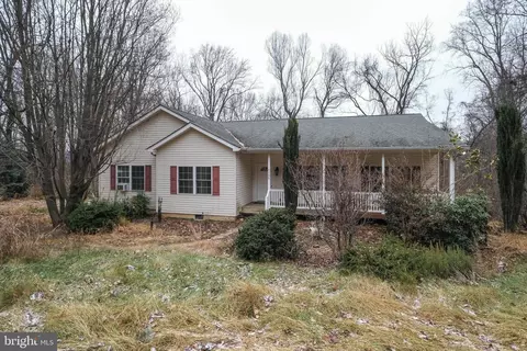 1195 Shangri La Rd, Bentonville, VA 22610