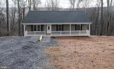 928 High Top Rd, Linden, VA 22642