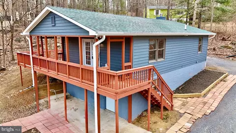 138 Parkside Rd, Linden, VA 22642