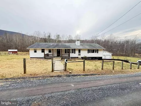82 Broad Run Rd, Bentonville, VA 22610