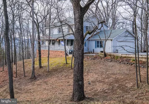 143 Cardinal Wind Dr, Front Royal, VA 22630