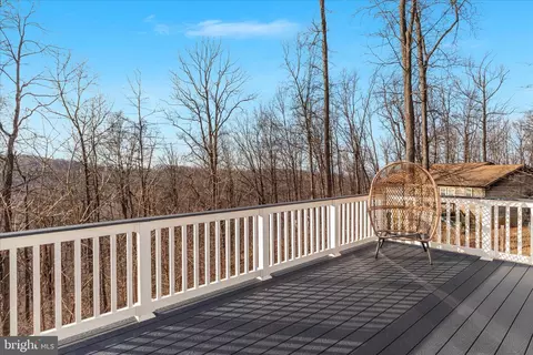 145 Tulip Poplar Dr, Linden, VA 22642