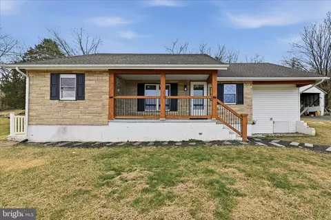 147 W Duck St, Front Royal, VA 22630