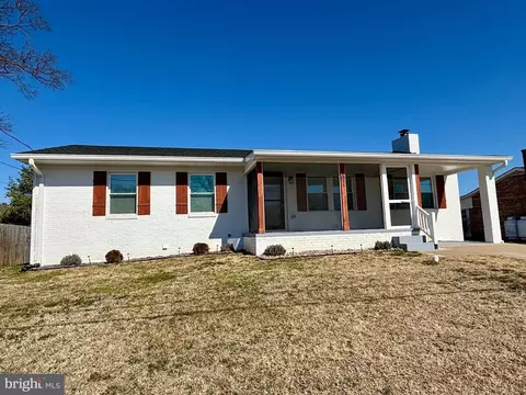 511 W 13th St, Front Royal, VA 22630