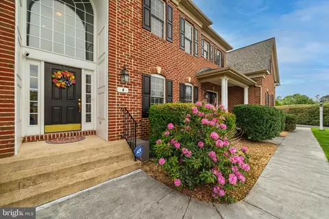 Exterior - 4 Jackson Pl, Middletown, VA 22645 photo 5 of 13