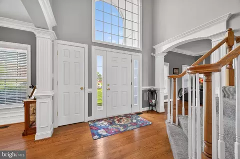 Entry Way - 4 Jackson Pl, Middletown, VA 22645 photo 4 of 14