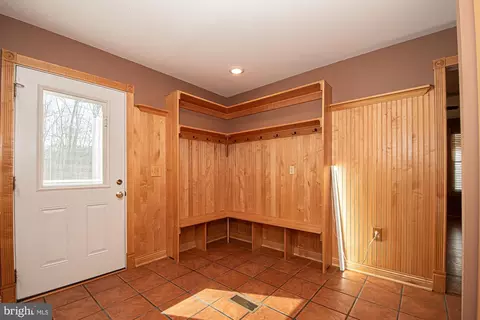 Entry Way - 664 Brandy Rd, Front Royal, VA 22630 photo 4 of 4