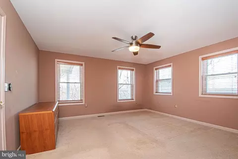 Bedroom - 664 Brandy Rd, Front Royal, VA 22630 photo 2 of 9