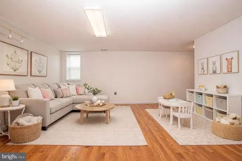 Living - 664 Brandy Rd, Front Royal, VA 22630 photo 4 of 7