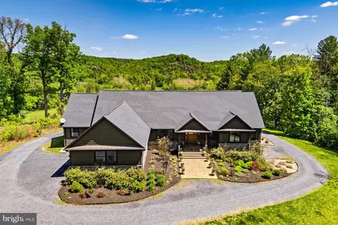 269 River Manor Dr, Royal, VA 22630