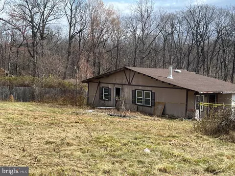 704 Western Ln, Front Royal, VA 22630