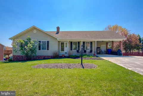 281 Creekside Way, Front Royal, VA 22630