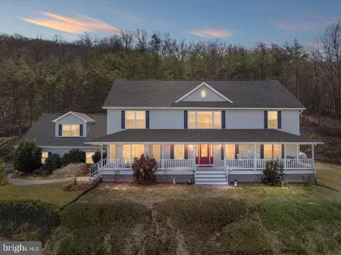 209 Park Ridge Ct, Front Royal, VA 22630