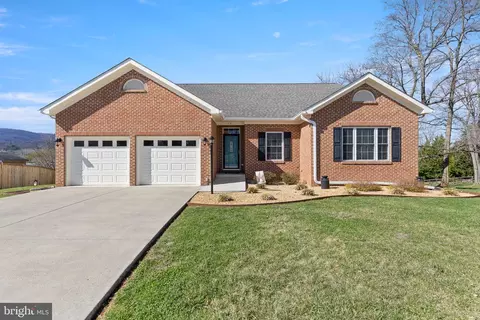 201 Peach Tree Ct, Front Royal, VA 22630