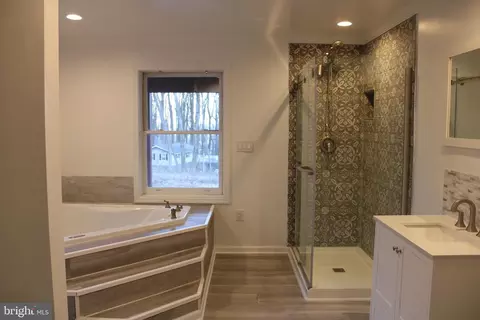 28 Henry Way, Linden, VA 22642