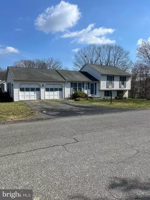 610 W Duck St, Front Royal, VA 22630