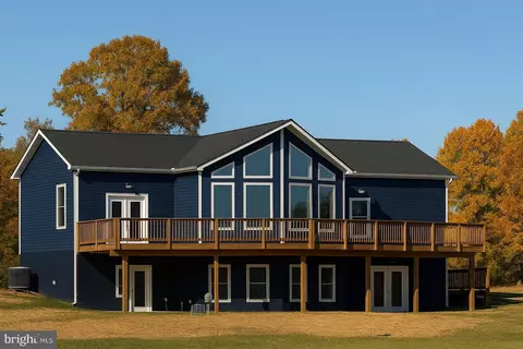 5 Lee Dr, Linden, VA 22642