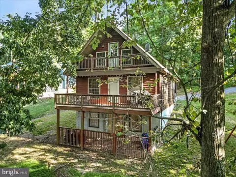 18 Rocky Knob Ln, Front Royal, VA 22630
