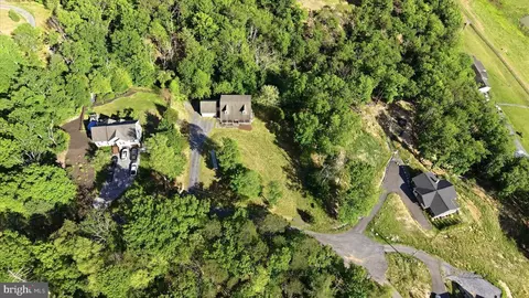 View/Area - 65 Cheyenne Ln, Front Royal, VA 22630 photo 3 of 5
