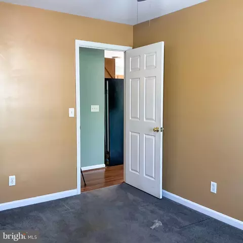Bedroom - 13 Crestview Dr, Front Royal, VA 22630 photo 2 of 10
