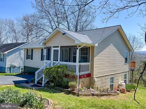 Exterior - 13 Crestview Dr, Front Royal, VA 22630 photo 1 of 6