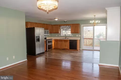 Living - 13 Crestview Dr, Front Royal, VA 22630 photo 1 of 2