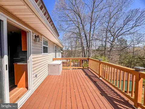Exterior - 13 Crestview Dr, Front Royal, VA 22630 photo 4 of 6