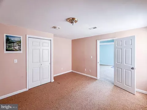 Bedroom - 13 Crestview Dr, Front Royal, VA 22630 photo 5 of 10
