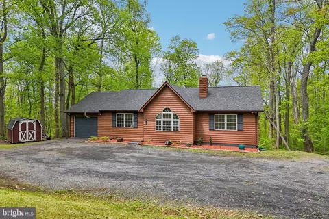 141 Hickory Nut Rd, Linden, VA 22642