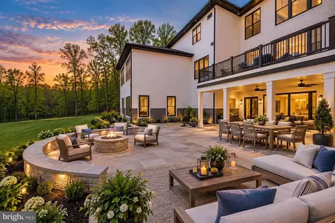 138 Wooded Ln, Front Royal, VA 22630