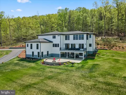 138 Wooded Ln, Front Royal, VA 22630