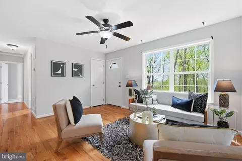 195 Gayles Ln, Front Royal, VA 22630