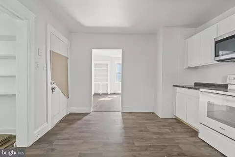 Entry Way - 630 Midland Ave, Front Royal, VA 22630 photo 9 of 12