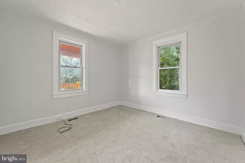 Bedroom - 630 Midland Ave, Front Royal, VA 22630 photo 4 of 6