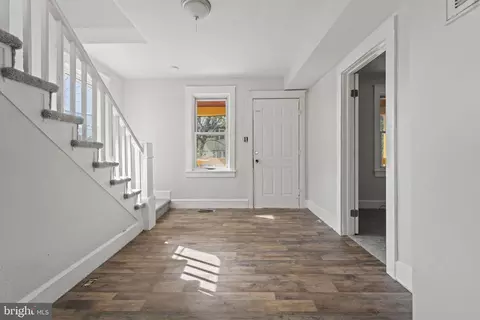 Entry Way - 630 Midland Ave, Front Royal, VA 22630 photo 7 of 12