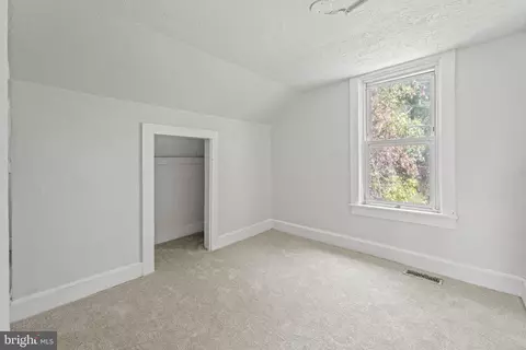 Bedroom - 630 Midland Ave, Front Royal, VA 22630 photo 5 of 6