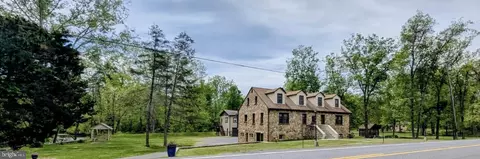 3593 3579 Strasburg Rd, Strasburg, VA 22657