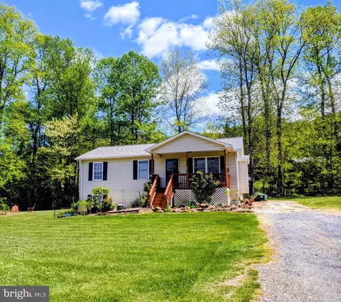126 Cliffside Rd, Linden, VA 22642