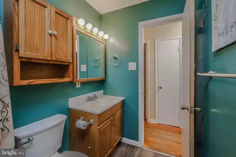 Entry Way - 117 E 14th St, Front Royal, VA 22630 photo 3 of 4
