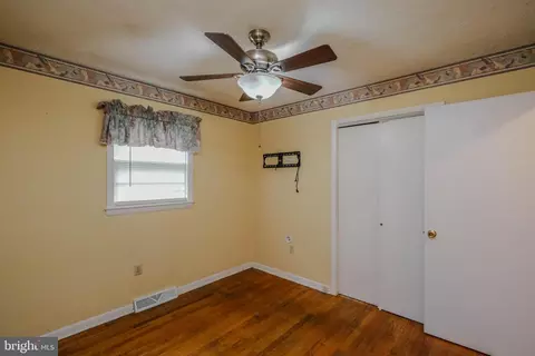 Bedroom - 117 E 14th St, Front Royal, VA 22630 photo 1 of 8