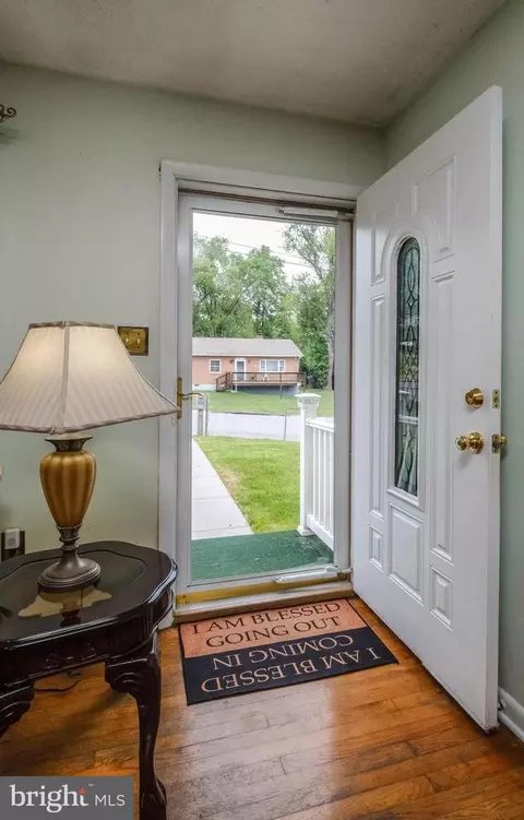 Entry Way - 117 E 14th St, Front Royal, VA 22630 photo 4 of 4