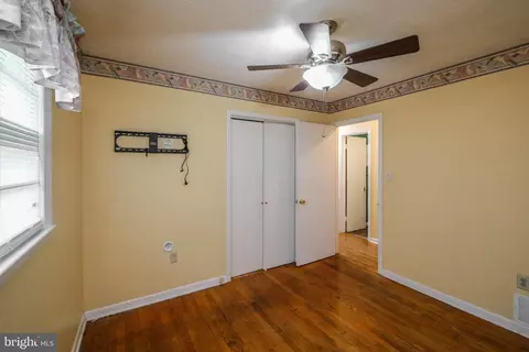 Bedroom - 117 E 14th St, Front Royal, VA 22630 photo 2 of 8