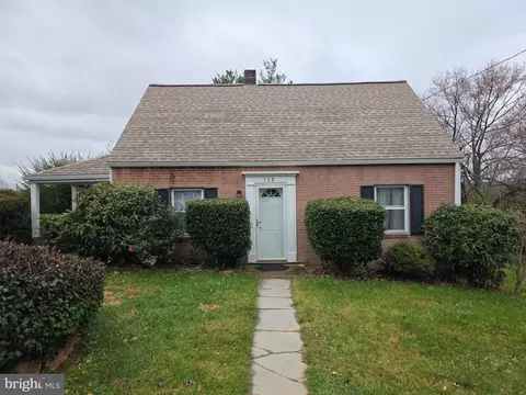 368 W 9th St, Front Royal, VA 22630