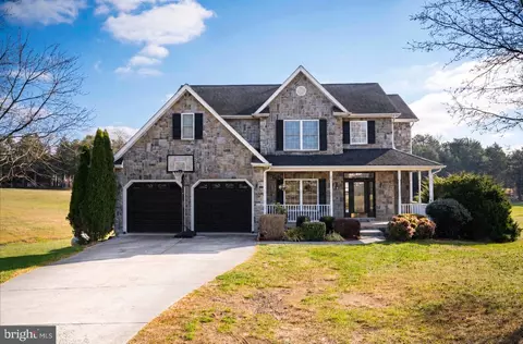76 Katie Ln, Middletown, VA 22645