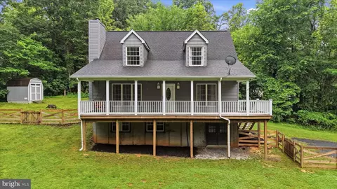 348 Pine Shores Dr, Front Royal, VA 22630