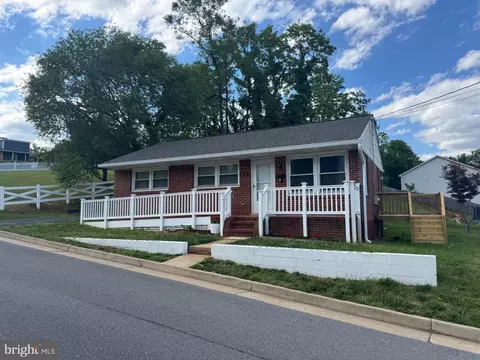 210 Midway Ave, Front Royal, VA 22630